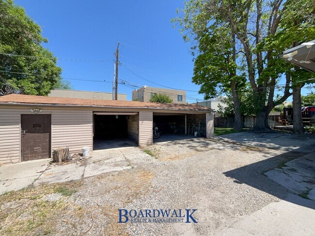 Building Photo - 325 Baird Cir