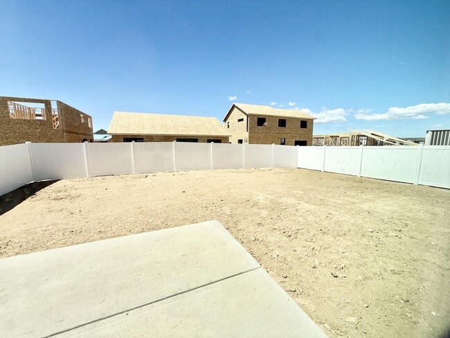 Building Photo - 2392 Jasmine Ln