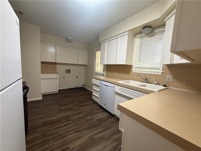 Building Photo - 1406 Willard St