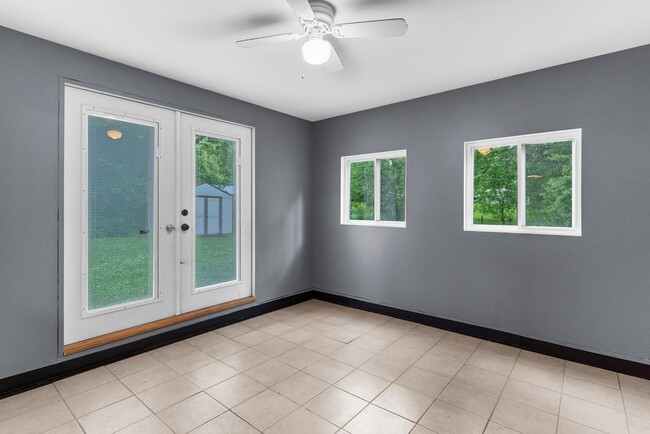 Building Photo - 3663 Monaca Ave