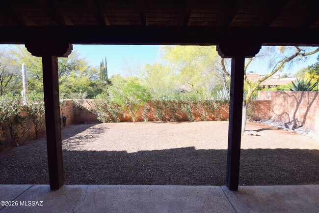 Building Photo - 4581 Cam Campero