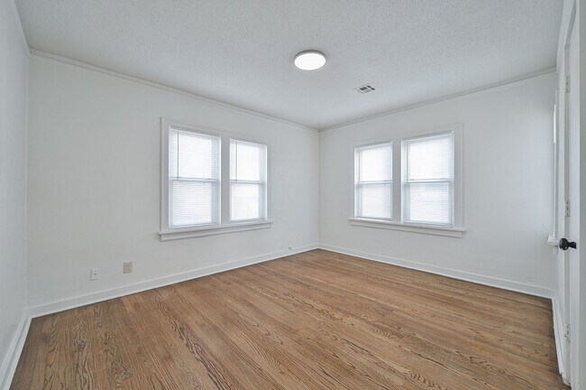 Building Photo - 1805 NW 29th St