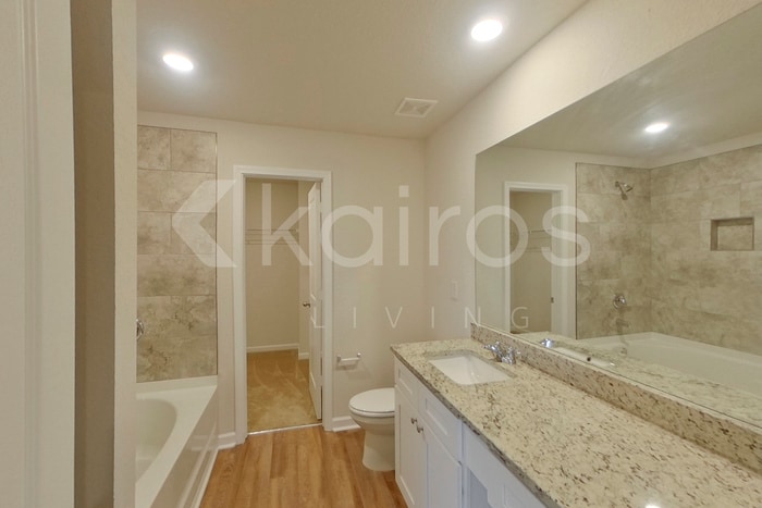 Building Photo - 3564 Bridgewood Dr