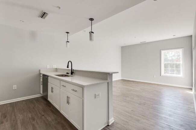 Building Photo - 1420 Ewing Pk Lp