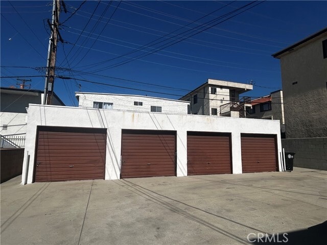 Building Photo - 1015 Thompson Ave