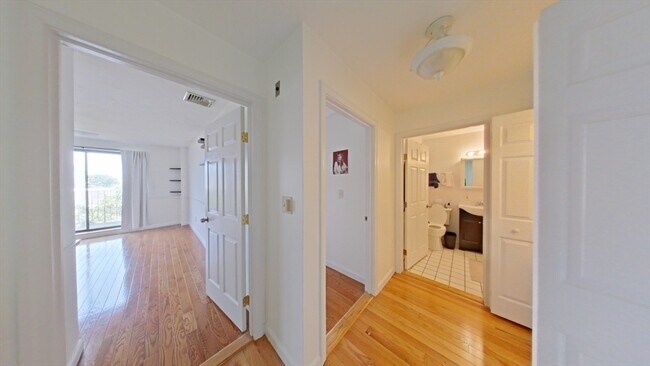 Building Photo - 85 E Squantum St