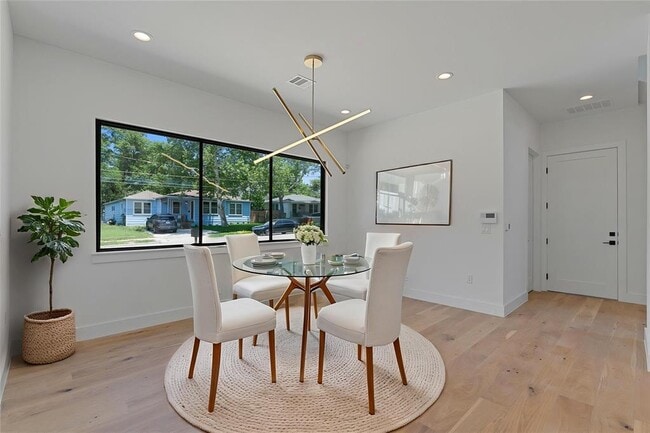 Building Photo - 909 Payne Ave