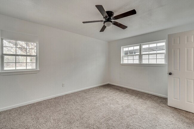 Building Photo - 2110 Aggie Dr