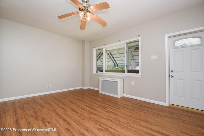 Building Photo - 1225 1/2 S Irving Ave