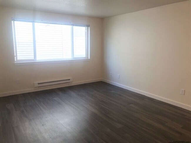 Interior Photo - Oak Tree