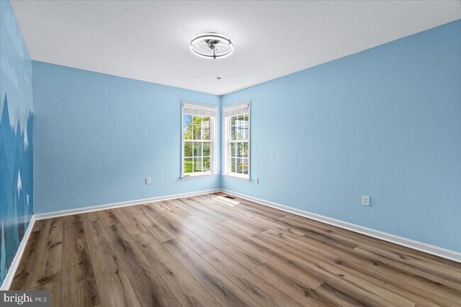Building Photo - 2619 Inwood Dr