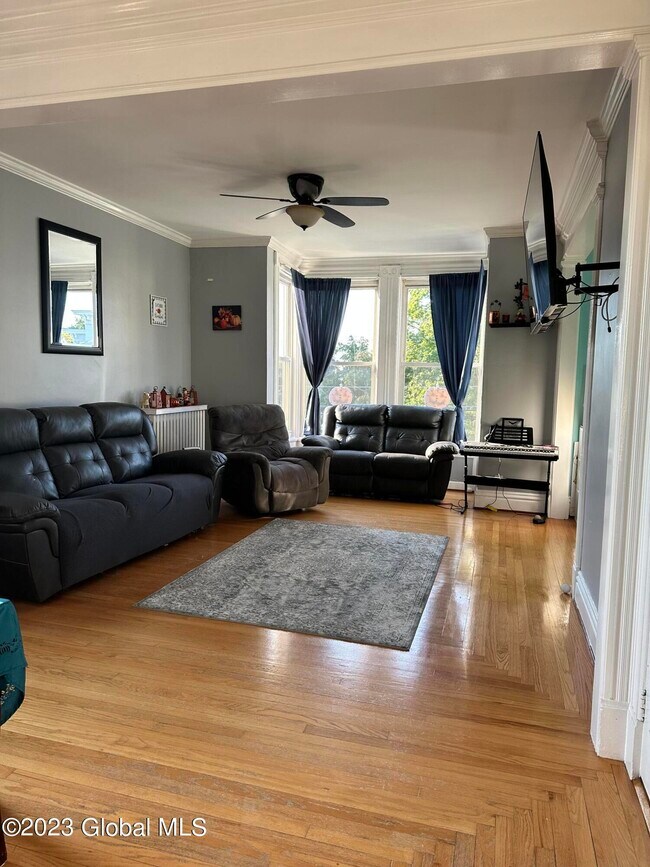 Building Photo - 37 McElwain Ave