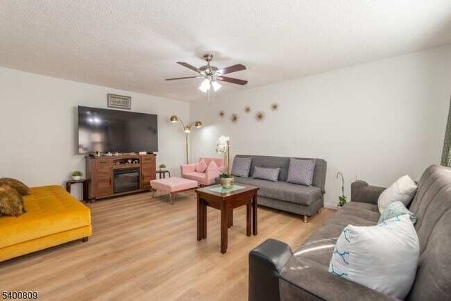 Building Photo - 1133 Livingston Ave