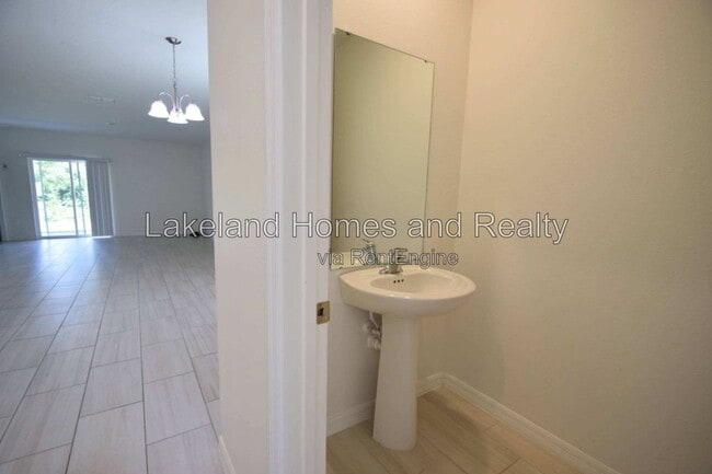 Building Photo - 4060 Radiant Mountain Dr