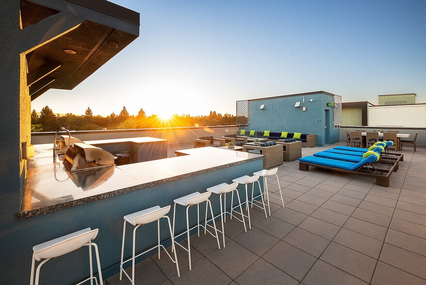 Building Photo - ViO