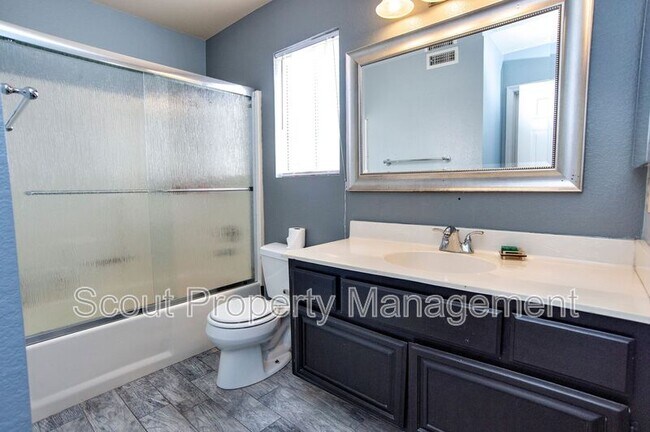 Building Photo - 24535 Leafwood Dr