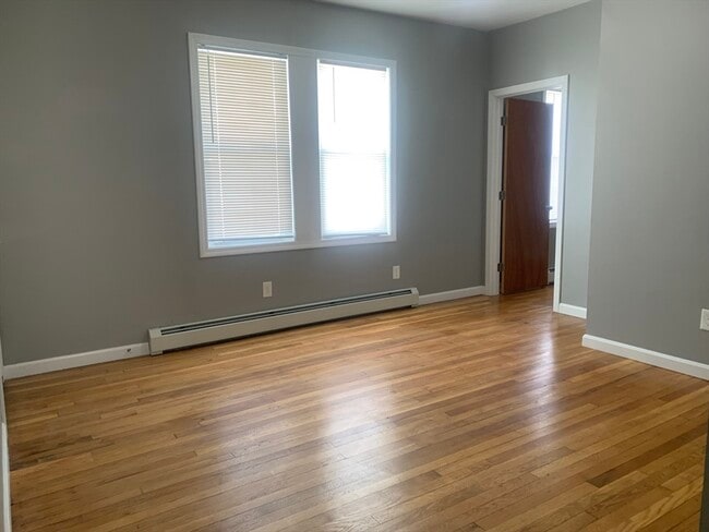 Building Photo - 350 Bay