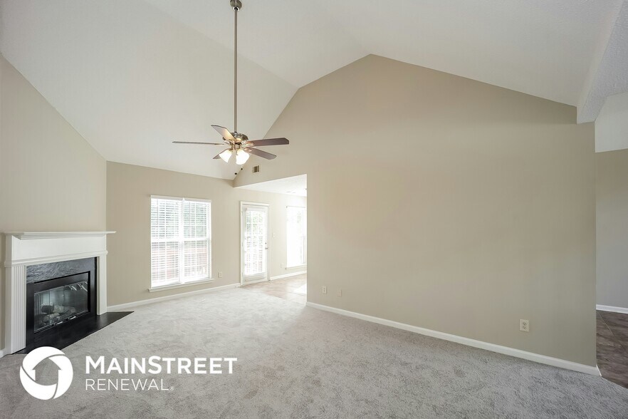 Building Photo - 6555 Creekview Ct