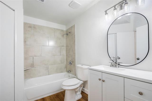 Building Photo - 918 S Old Orchard Ln