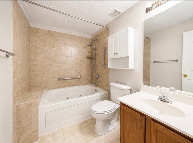 Building Photo - 6412 Autumn Gold Ct