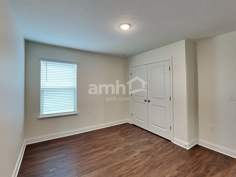 Building Photo - 6102 Little Blf Cir