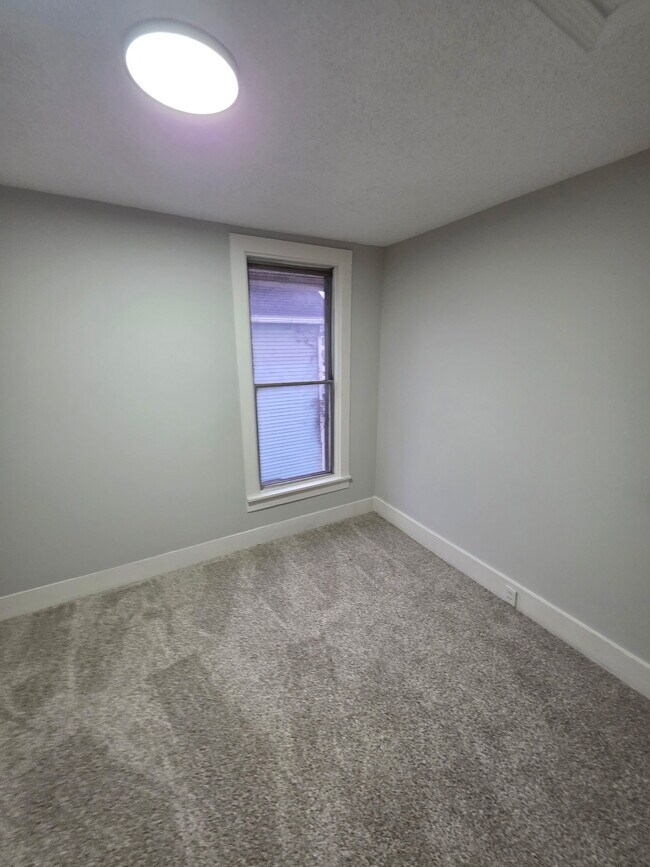 Building Photo - 1008 Kenilworth Ave