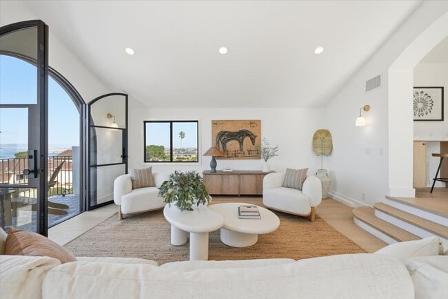 Building Photo - Completely Remodeled, Custom 4BR3.5BA Hilltop Home w/ Incredible Panoramic Ocean/Whitewater/Coast...