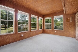 Building Photo - Nice 3 bedroom 2 bath home in North Fayetteville