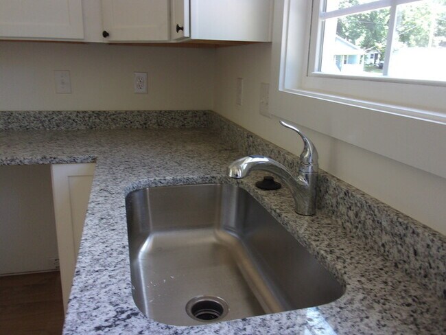 Building Photo - New Construction 2 Bedroom 1 Bath Apartment in Downtown Clover