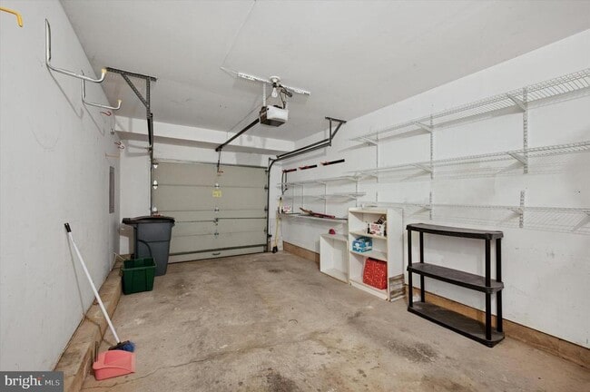 Building Photo - 5201 Plantation Ct