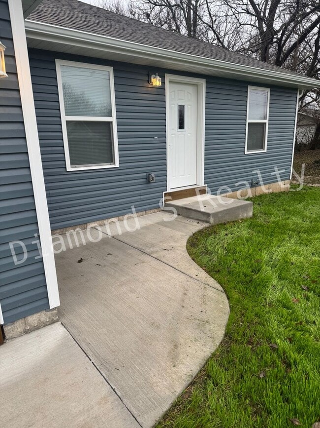 Building Photo - Brand New Build - Conveniently Located near National and Kearney