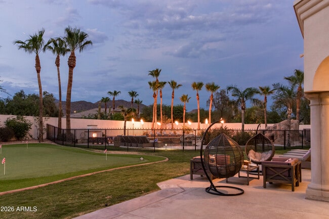 Building Photo - 10754 E Laurel Ln