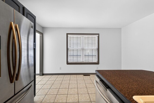 Building Photo - 11304 Cox Ave