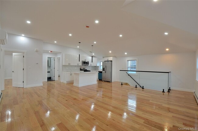 Building Photo - 219-42 112th Rd