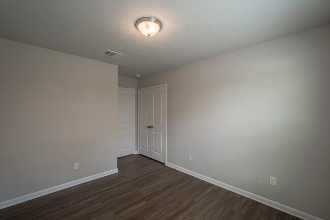 Building Photo - 7418 Masters Dr