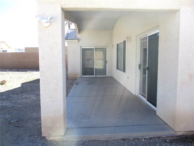 Building Photo - 3780 Coyote Ct