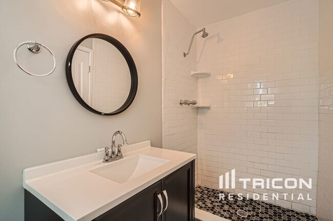 Building Photo - 5547 Stoneybrook Ct SE