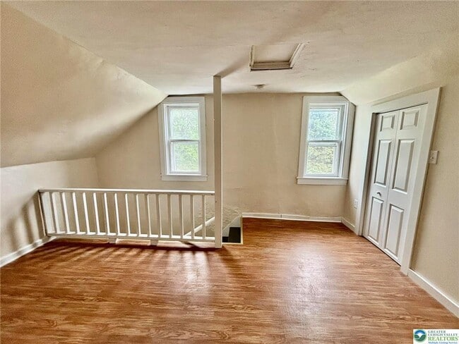 Building Photo - 3874 Northwood Ave