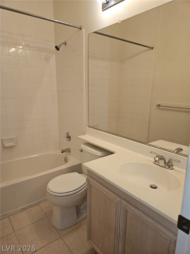 Building Photo - 9901 Trailwood Dr