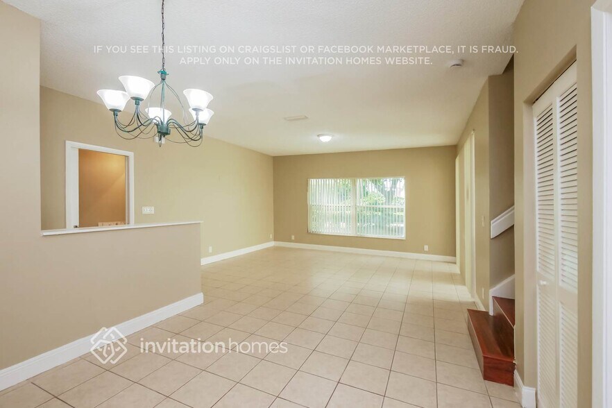 Building Photo - 17860 SW 11th Ct