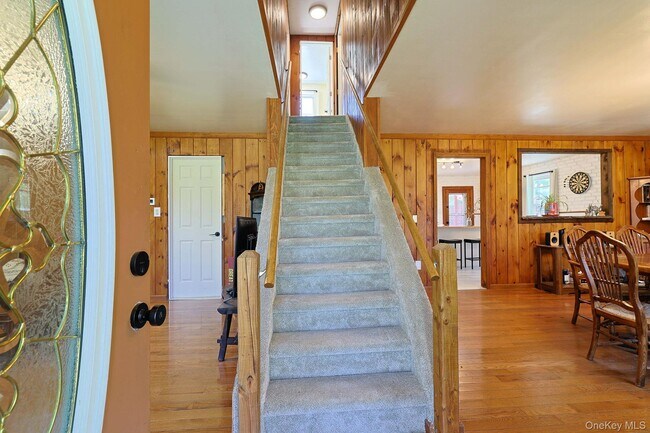 Building Photo - 1604 NY-9G