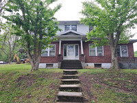 Building Photo - 850 Portsmouth Ave
