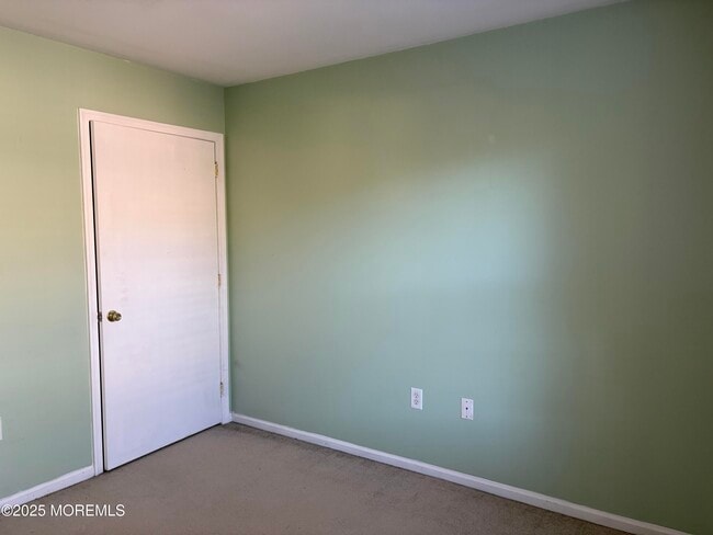 Building Photo - 212 Frankfort Ave