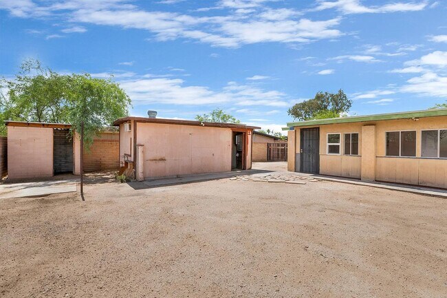 Building Photo - 7398 N Patriot Dr