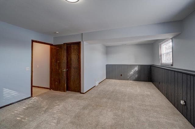 Building Photo - 604 Oak St