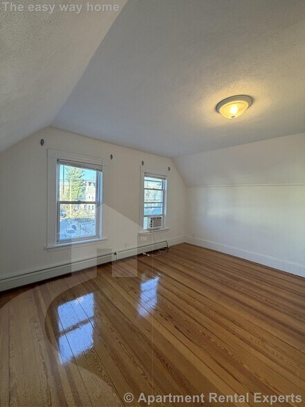 Building Photo - 94 Morrison Ave