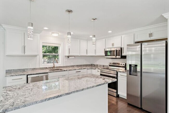 Building Photo - 4402 Cotuit Cir