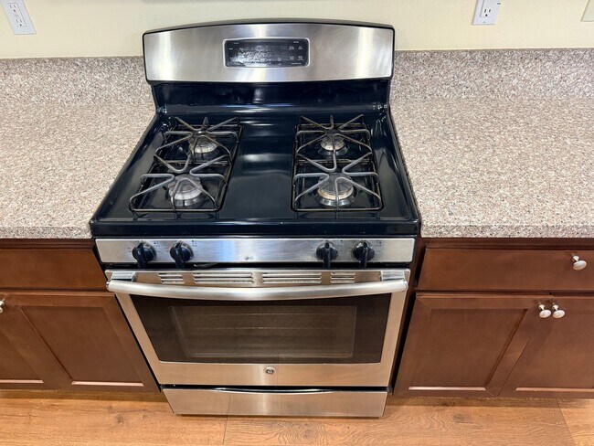 Building Photo - Estrella home for rent!