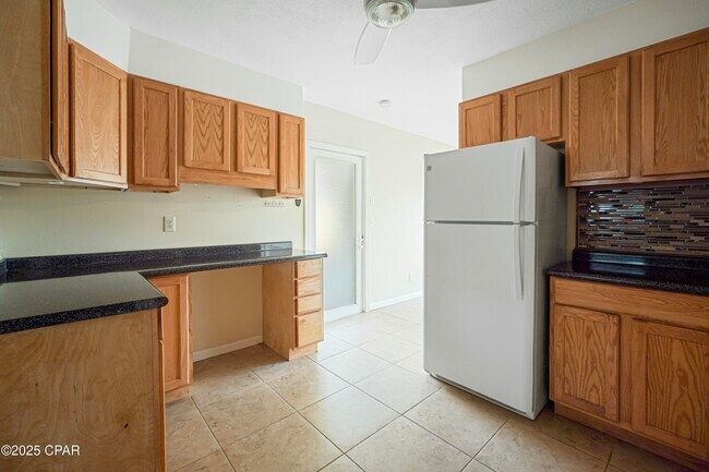 Building Photo - 1504 W 13th St