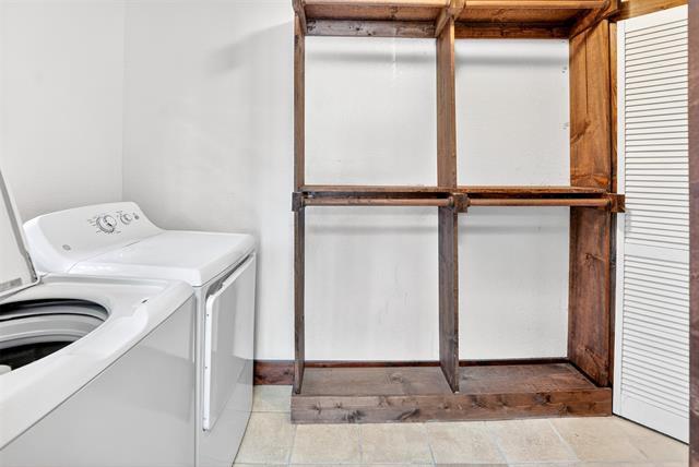 Building Photo - 316 W Rucker St